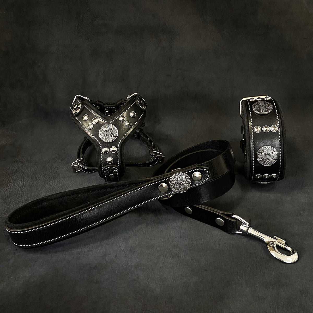 Maximus Black&Silver small dog harness, collar, and leash set in black leather with old-silver rivets and stitching detailing.